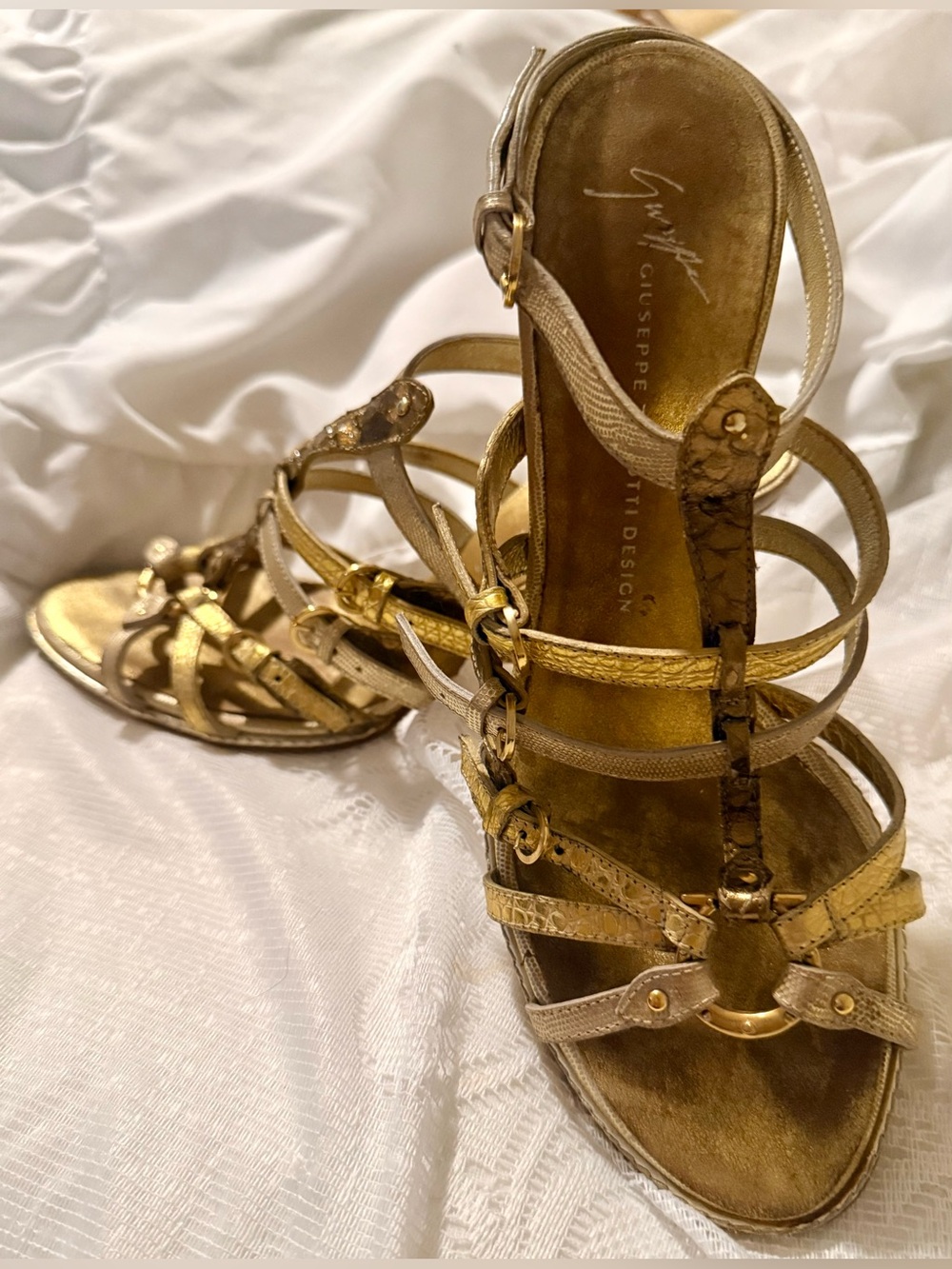 Giuseppe Zanotti Vicini Sz 37 Y2K Gold Metallic Leather Strappy Heels Italy